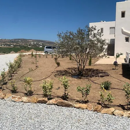 Quiet 3-bedroom Sea View House With Shared Pool *