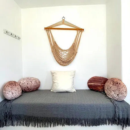 Quiet 3-bedroom Sea View House With Shared Pool بيت للعطل Mármara