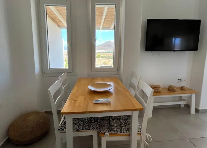 Quiet 3-bedroom Sea View House With Shared Pool Дом отдыха Marmara