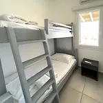 Quiet 3-bedroom Sea View House With Shared Pool Casa de Férias *