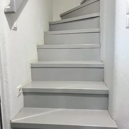 Vakantiehuis Quiet 3-bedroom Sea View House With Shared Pool *