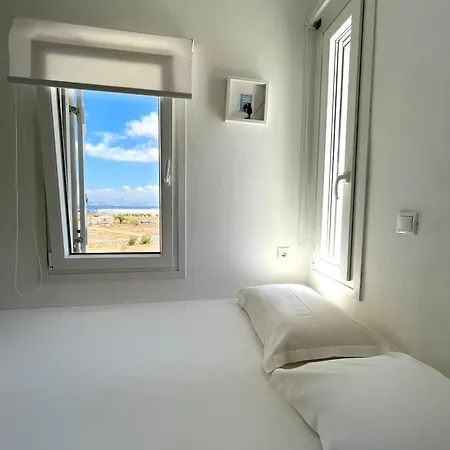 Quiet 3-bedroom Sea View House With Shared Pool Feriehus *