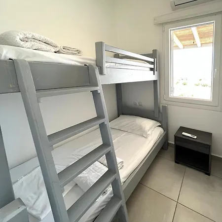 Quiet 3-bedroom Sea View House With Shared Pool Feriehus *