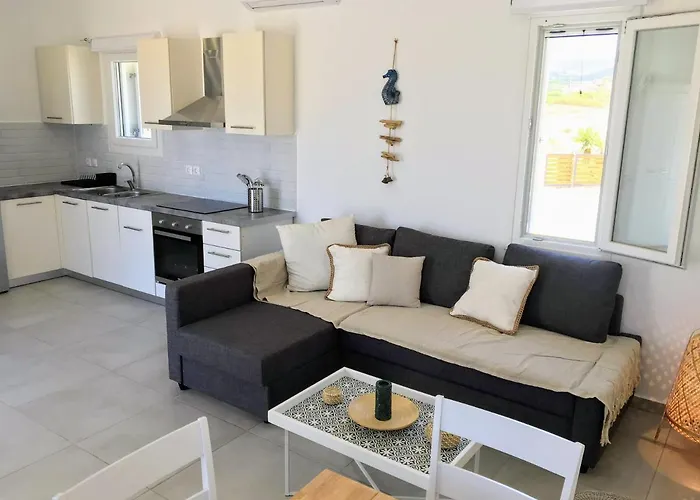 Quiet 3-bedroom Sea View House With Shared Pool Tatil Evi